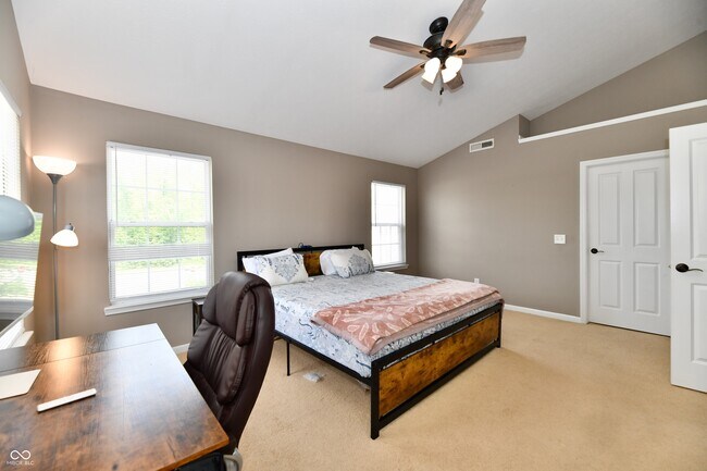 Building Photo - 1135 Cavendish Dr
