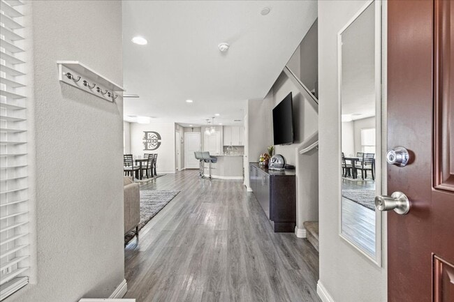 Building Photo - Spacious, Modern, Fully Furnished 3 Bedroom Home in Inspirada