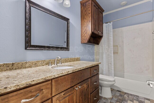 Building Photo - 1405 Gunnison Dr