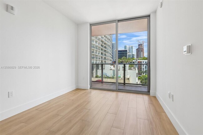 Building Photo - 90 NE 32nd St