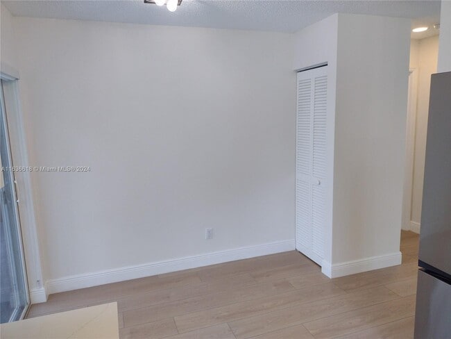 Building Photo - 1740 SW 110th Terrace