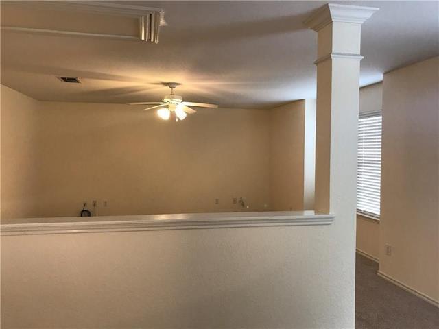 Building Photo - 6604 Bluebird Dr