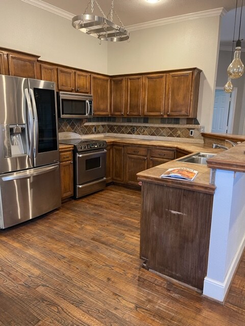 Building Photo - 5925 Sagebrush Trail