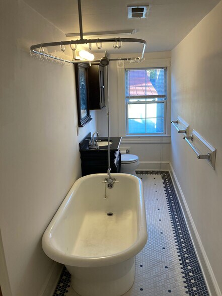 Bath - 50 Cornhill St