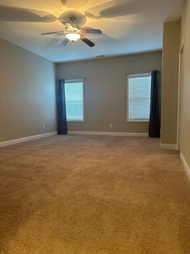 Building Photo - 103 Clovis Ct