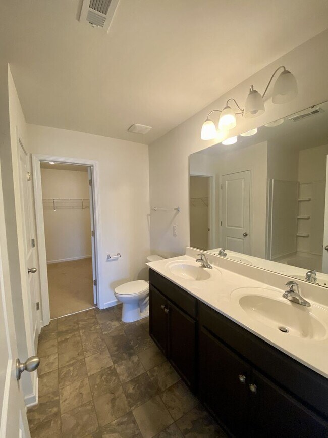 Building Photo - 4BR/2.5BA Home Located in Hampden Village