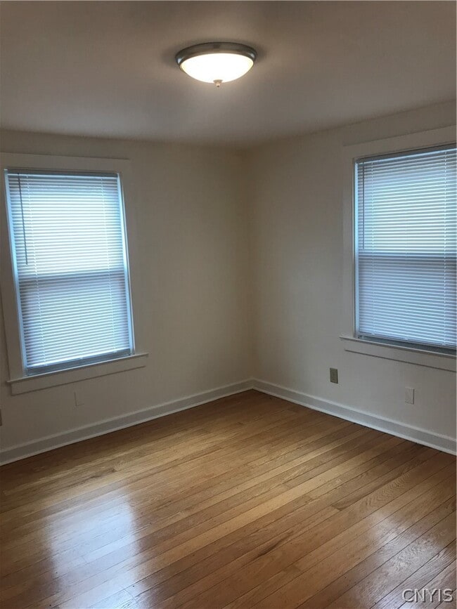 Building Photo - 44 Westmoreland St