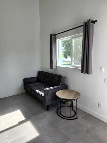 Building Photo - 6655 Melba Ave