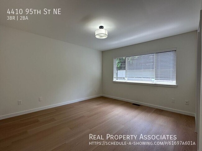Building Photo - 4410 95th St NE