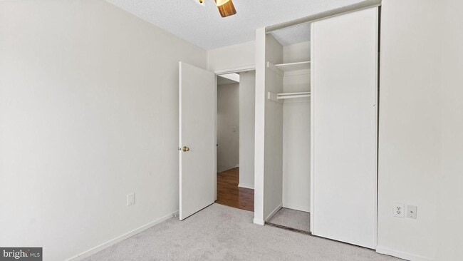 Building Photo - This stunning 3-bedroom, 2-bathroom interior townhome is sure to impress.