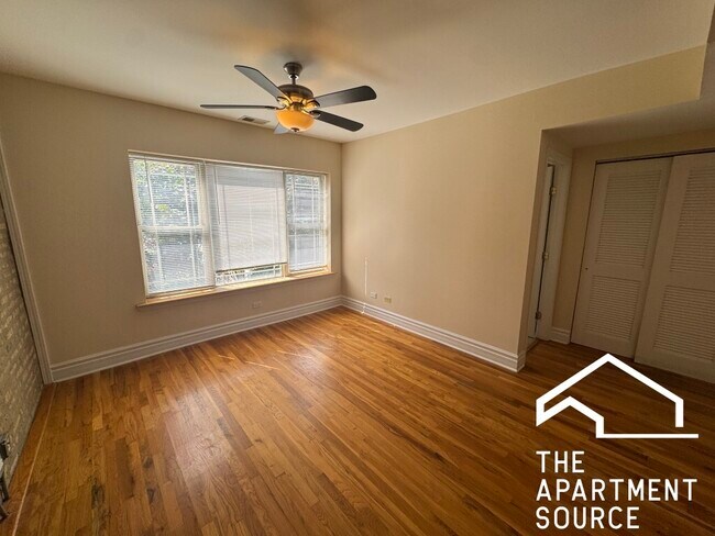 Building Photo - 3650 W Berteau Ave