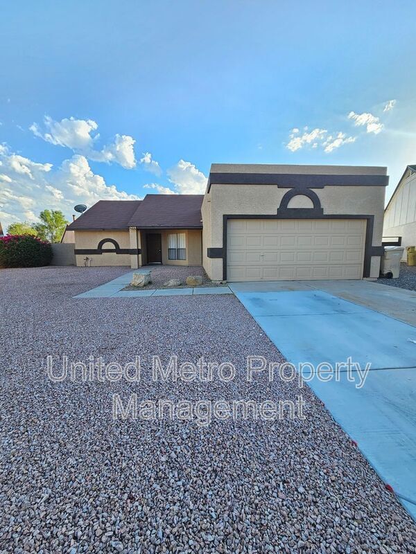 Primary Photo - 7423 W Sierra Vista Dr