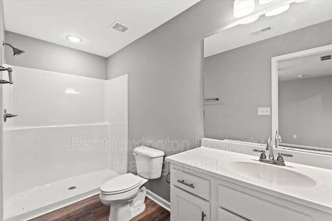 Building Photo - 2015 Dolly Dr