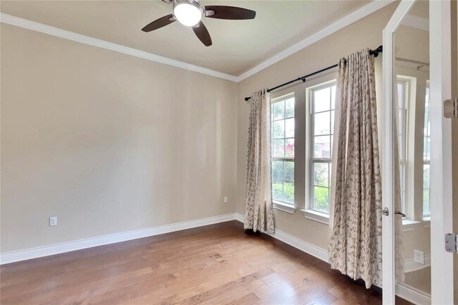Building Photo - 15012 Iveans Way