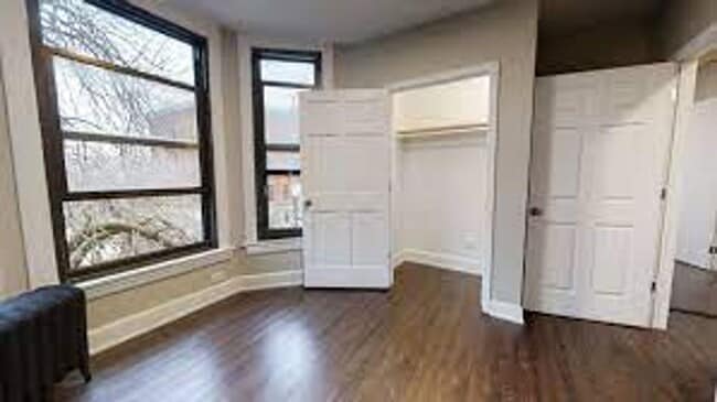 Building Photo - Grand Ave. Property