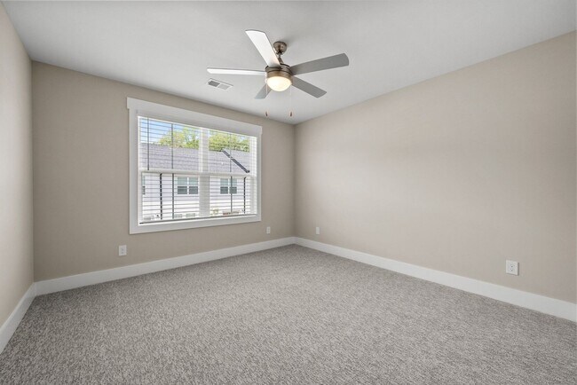 Building Photo - Sango Drive 3 Bedroom Condo For Rent!