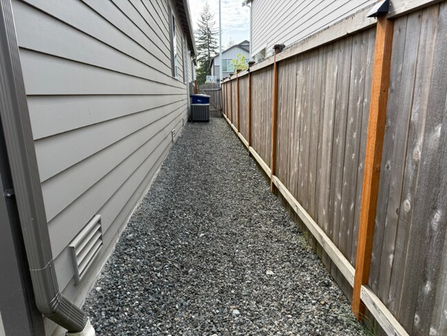 Building Photo - 17749 26th Dr NE