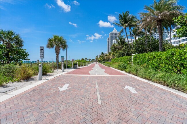 Building Photo - 5055 Collins Ave