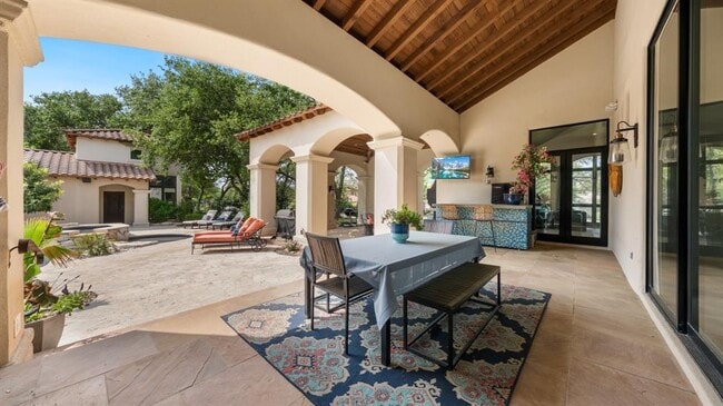 Building Photo - 201 Costa Bella Dr