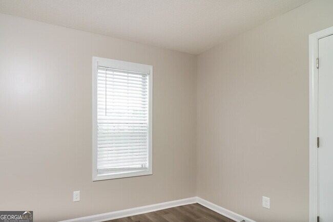 Building Photo - 417 Remington Ct