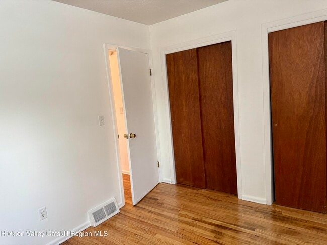 Building Photo - 18 Cherry Hill Rd