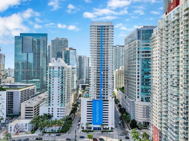 Building Photo - 1200 Brickell Bay Dr