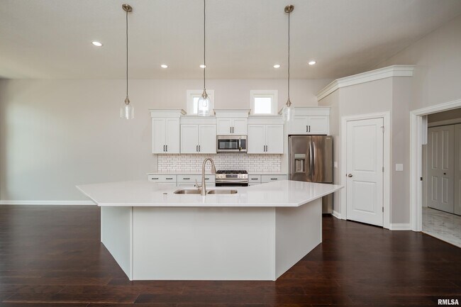 Building Photo - 5120 Pandit Dr