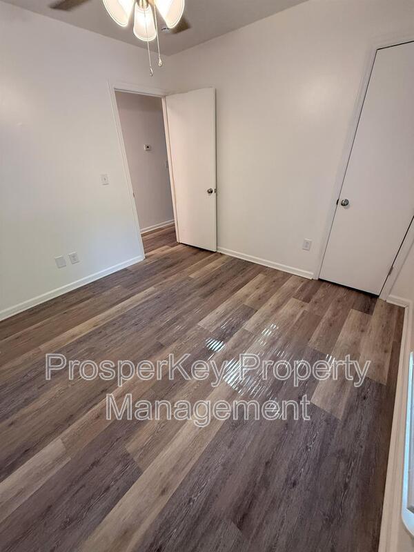 Building Photo - 7331 Paprika Ln