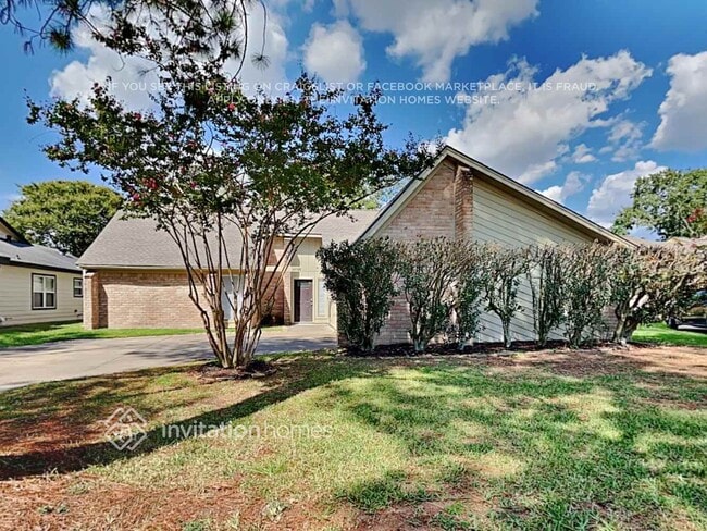Building Photo - 22526 Smokey Hill Dr