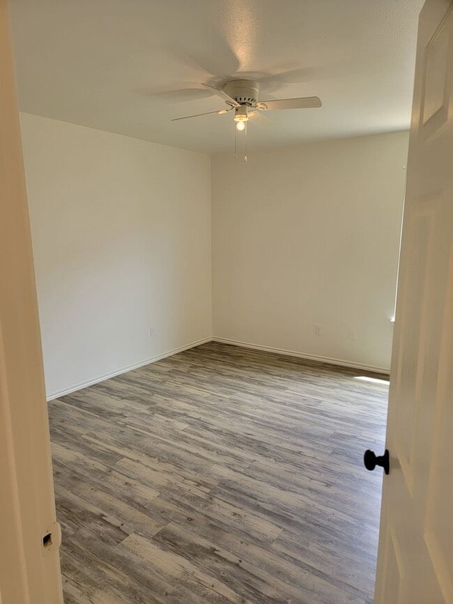 Building Photo - 110 80th St