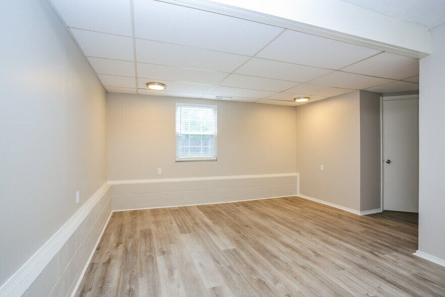 Building Photo - 1512 Berkhard Dr