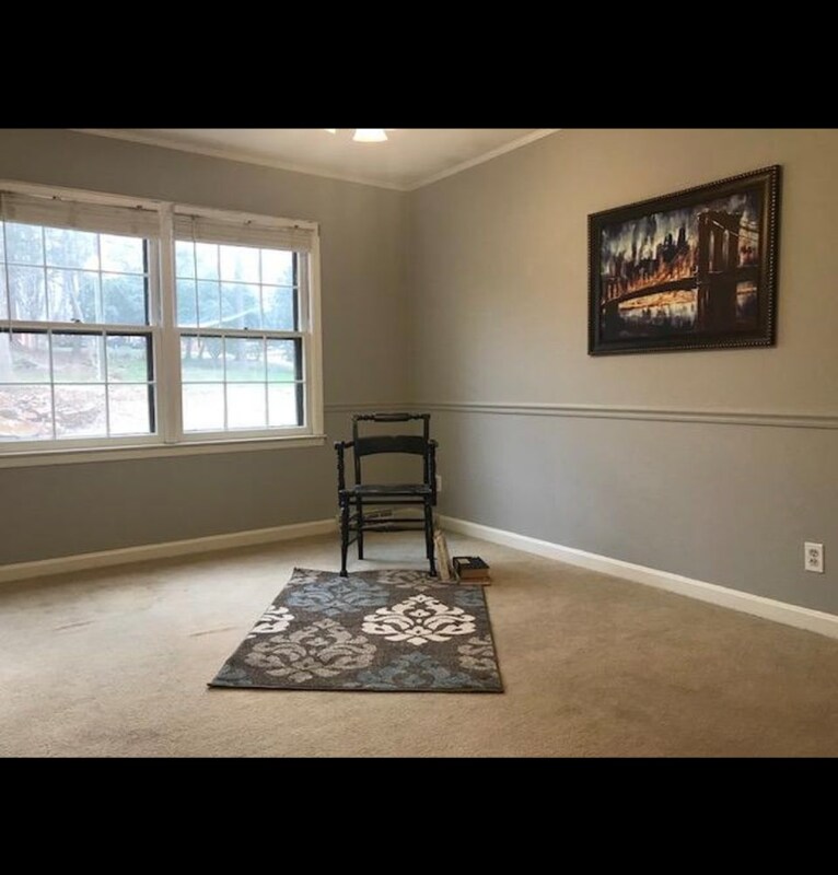 Building Photo - 420 Deerwood Dr