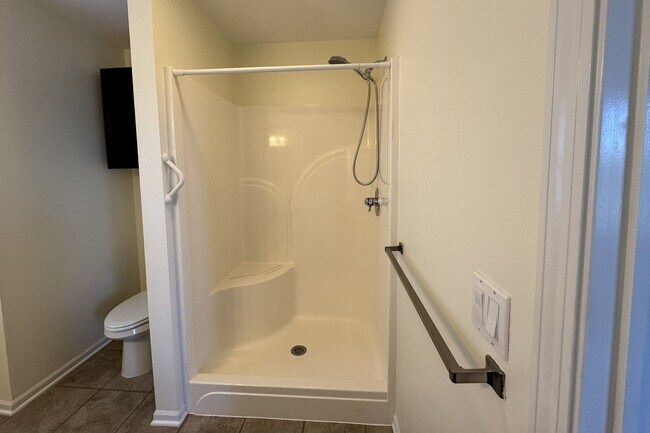 Building Photo - MOVE-IN SPECIAL! $500 OFF FIRST MONTH'S RENT! Large Townhome in North Ames