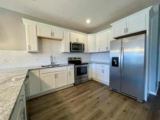 Building Photo - 240 S Princeton Ave