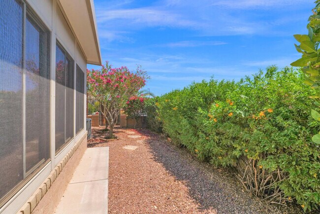 Building Photo - 18166 W Camino Real Dr