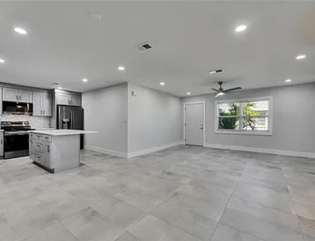Building Photo - Apollo Beach Condo