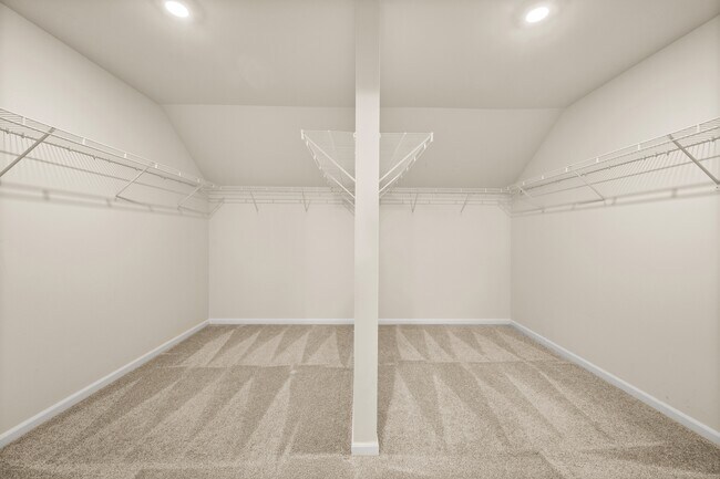 Building Photo - 406 Mary Ann Cir