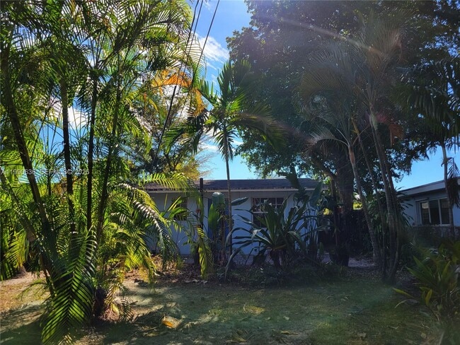 Building Photo - 125 NW 25th St