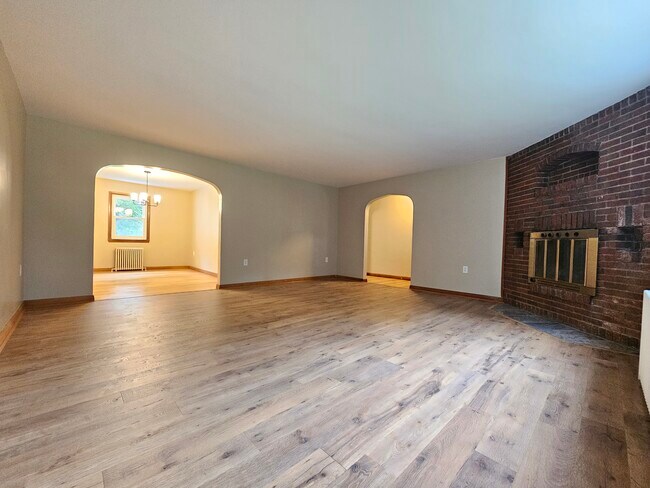 Living Room - 139 Lisbon Rd