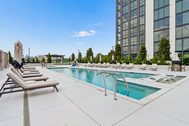 Building Photo - 2425 Peachtree Rd NE