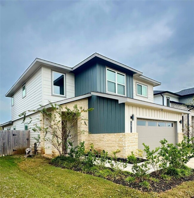 Building Photo - 12711 Basinghall Ln