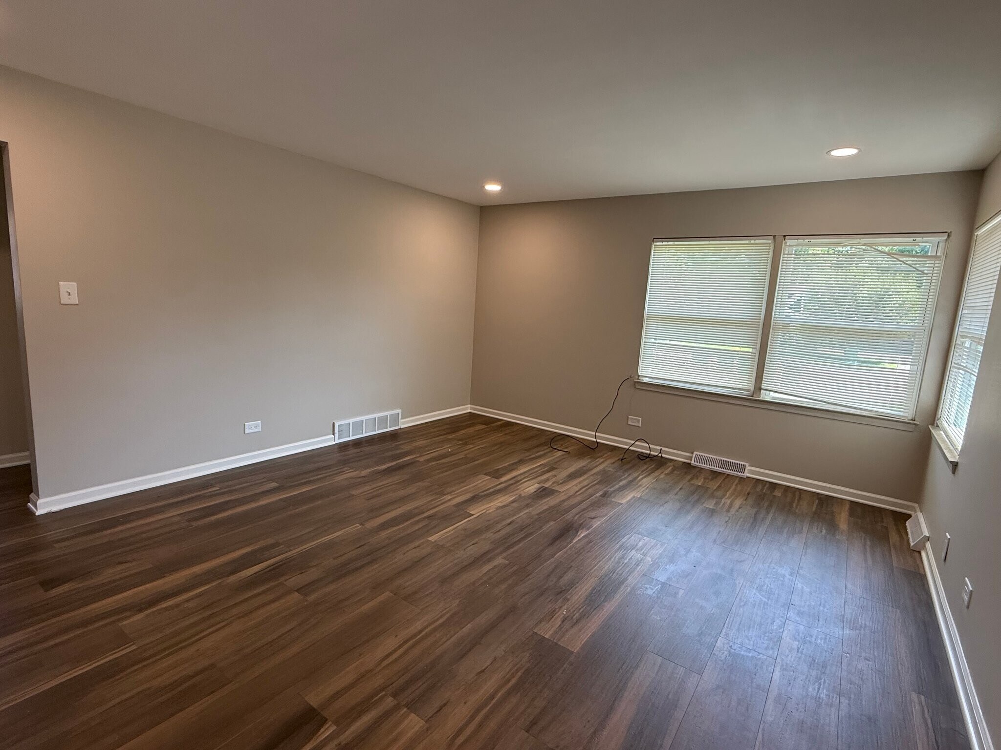 Building Photo - 62 S Westmore-Meyers Rd