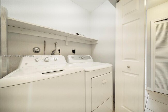 Building Photo - 10450 SW 172nd St