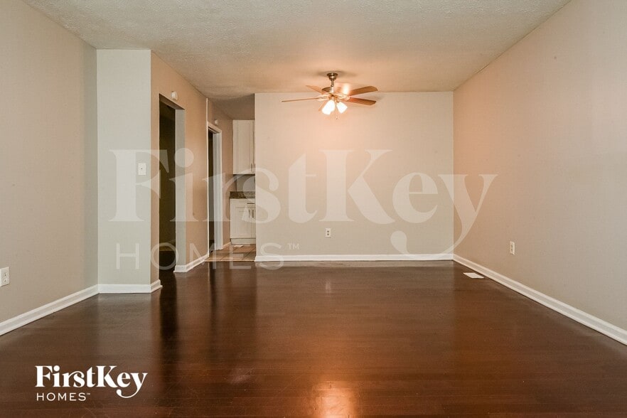 Building Photo - 2211 Cherokee Valley Cir