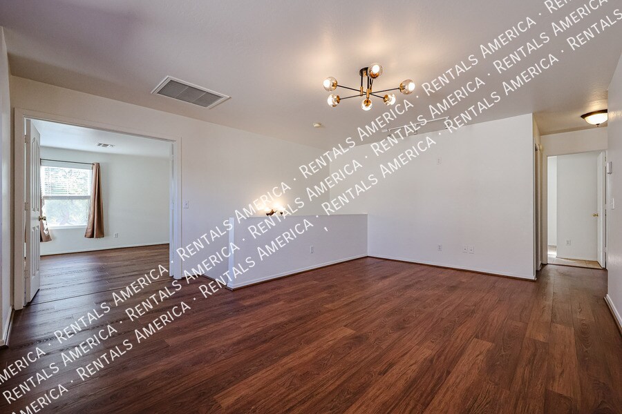 Building Photo - 6175 S Sharon Ct