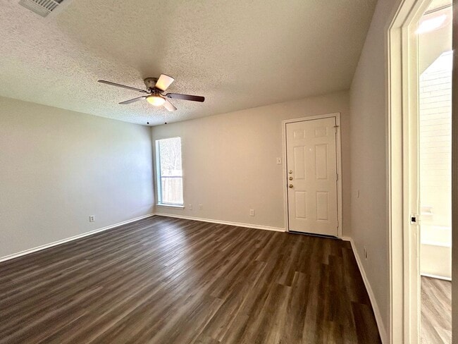 Building Photo - 9315 Kempler Dr