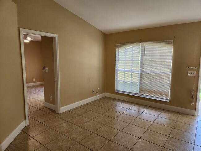 Building Photo - 1125 Alvin Ave