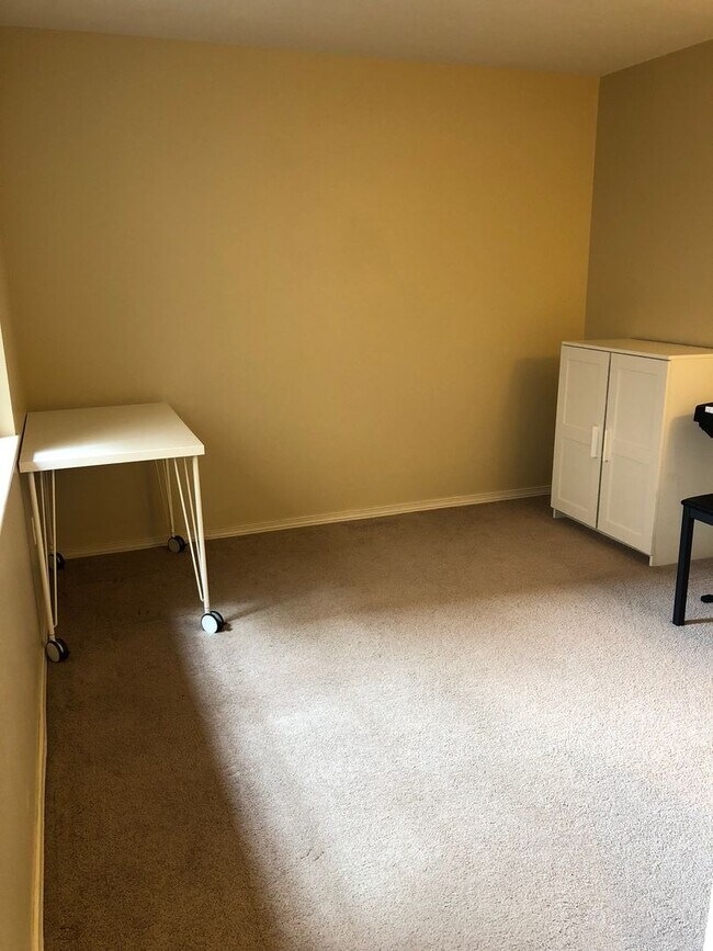 Building Photo - 3Bd/3Ba Seattle Townhouse