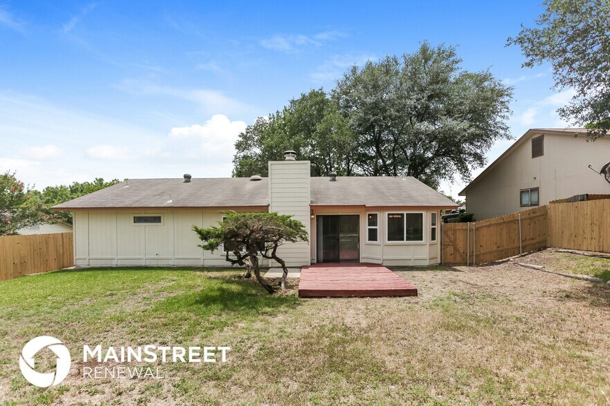 Building Photo - 7111 Apache Ridge