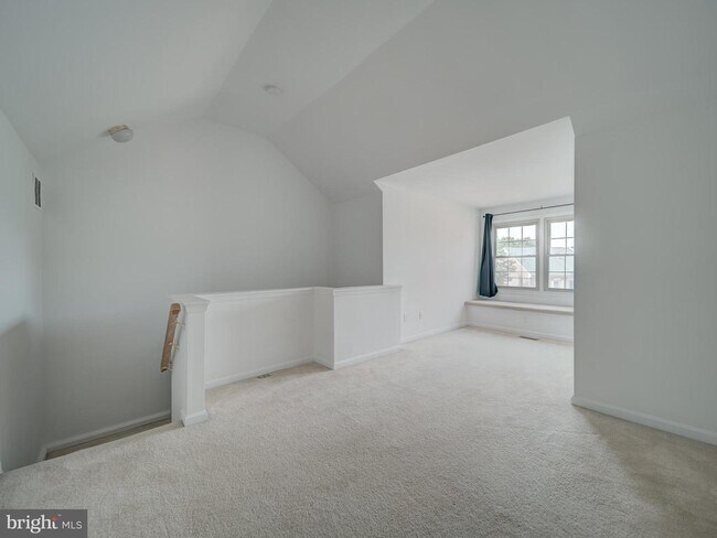 Building Photo - 3022 Kings Village Rd